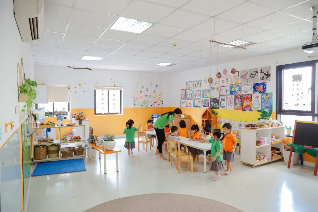 Trẻ tự do khám phá thế giới Reggio Emilia tại Ban Mai  Ban Mai School